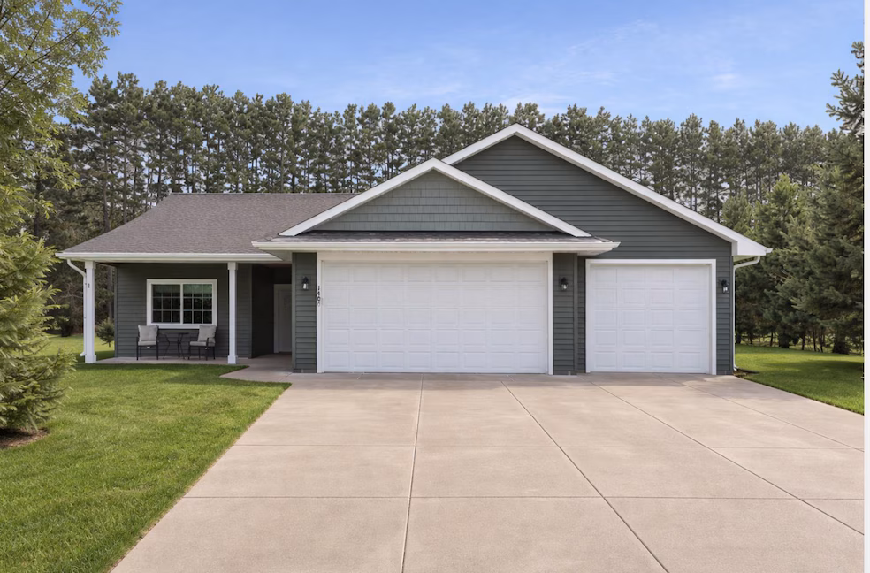One-level home on acreage at 1400 Carriage Hill Dr, Hinckley, Minnesota